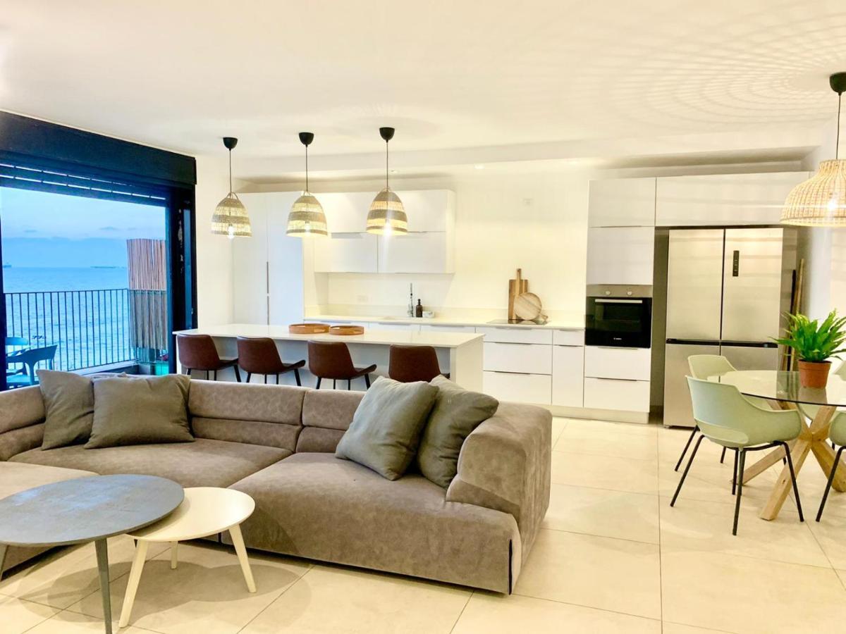 Beach Place Apartments Хайфа Экстерьер фото