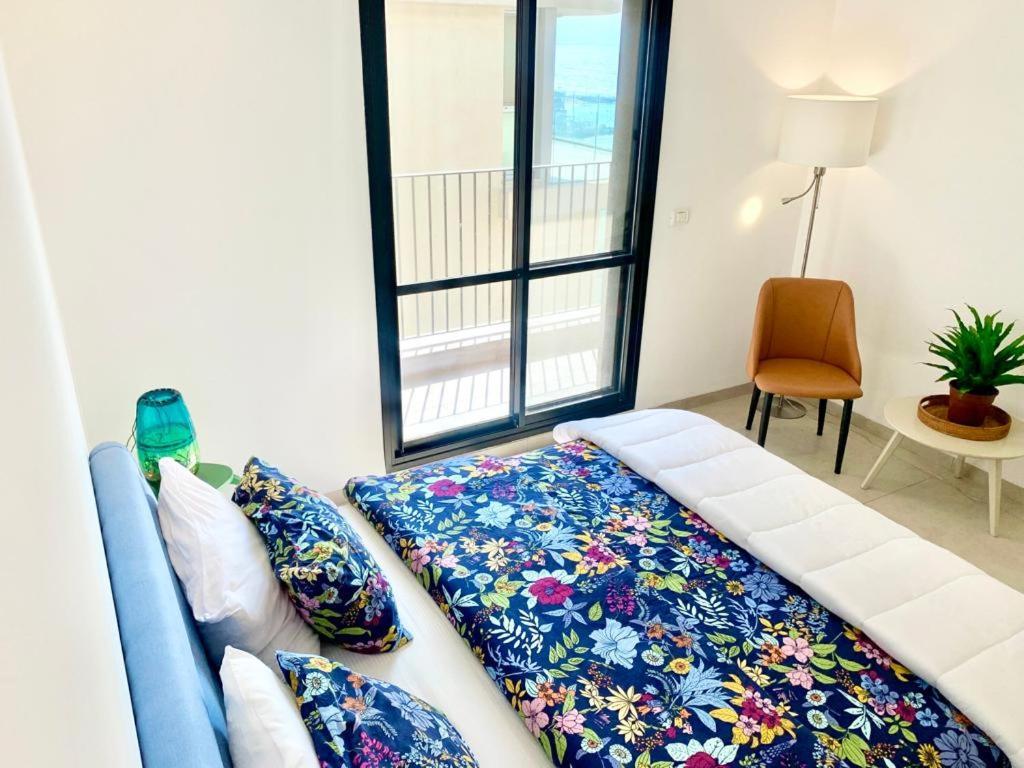 Beach Place Apartments Хайфа Экстерьер фото