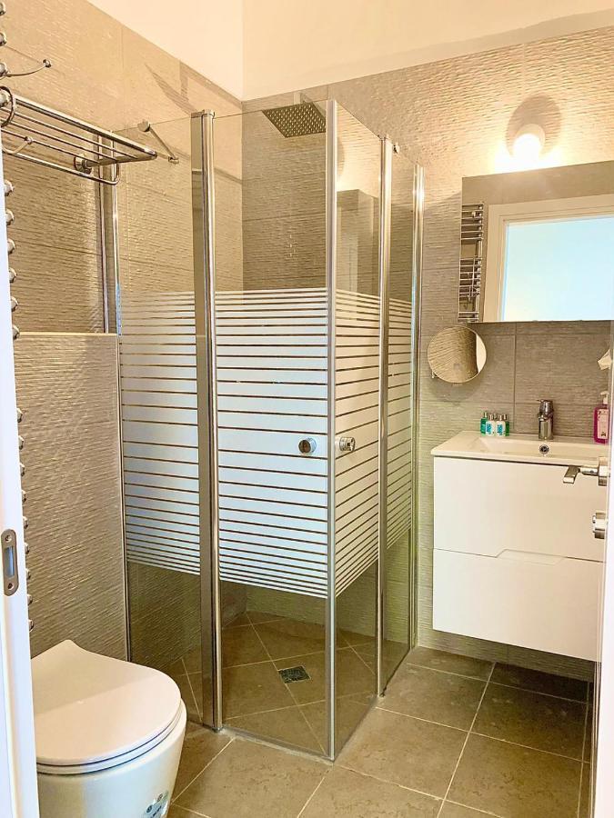 Beach Place Apartments Хайфа Экстерьер фото