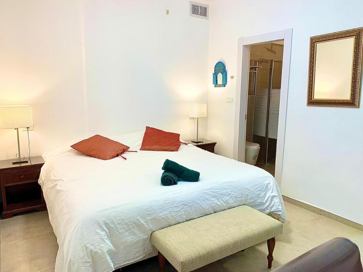 Beach Place Apartments Хайфа Экстерьер фото