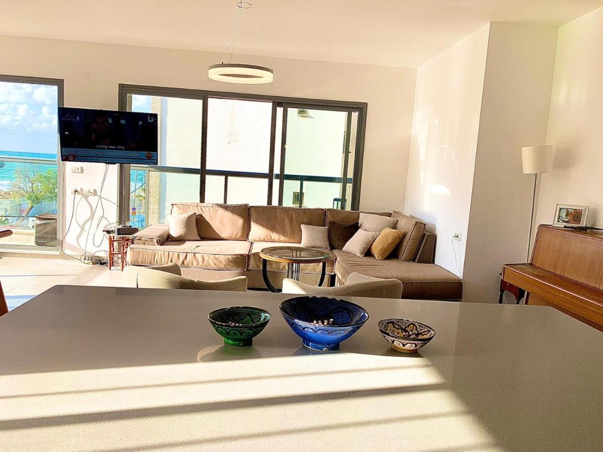 Beach Place Apartments Хайфа Экстерьер фото