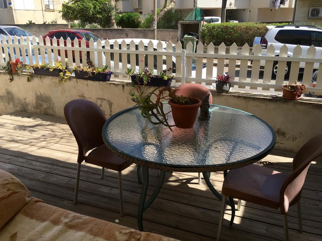 Beach Place Apartments Хайфа Экстерьер фото