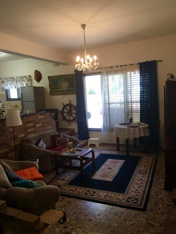 Beach Place Apartments Хайфа Экстерьер фото